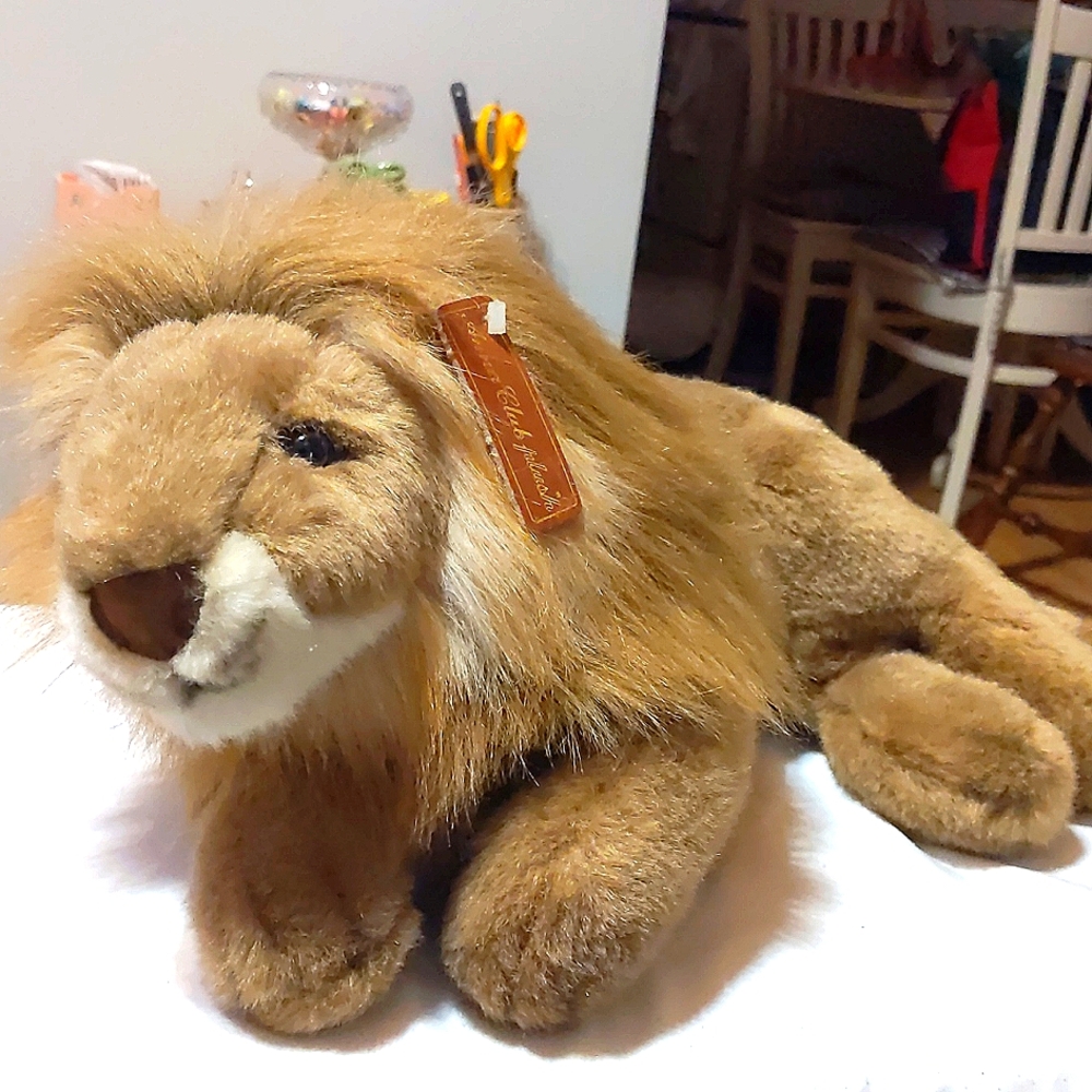 plush vintage lion